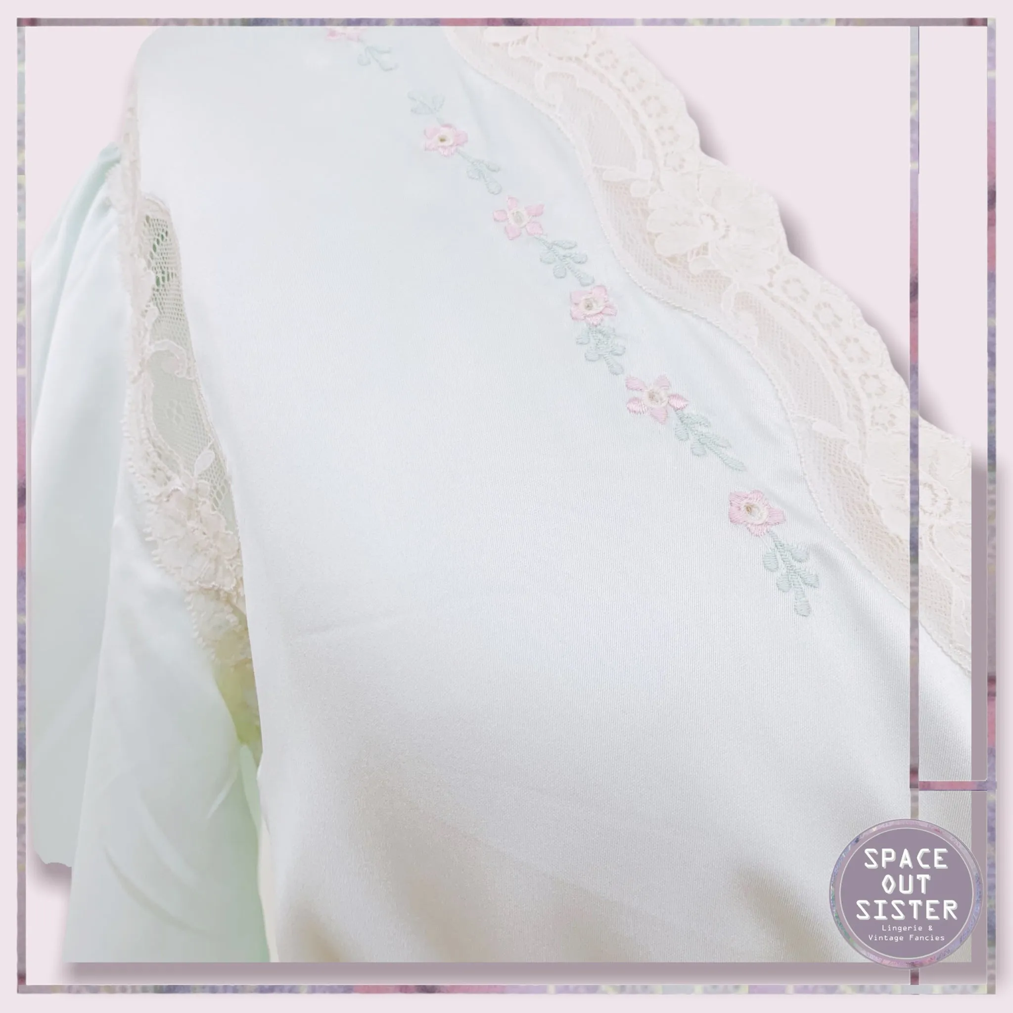 1980s Vintage Blush Green Robe